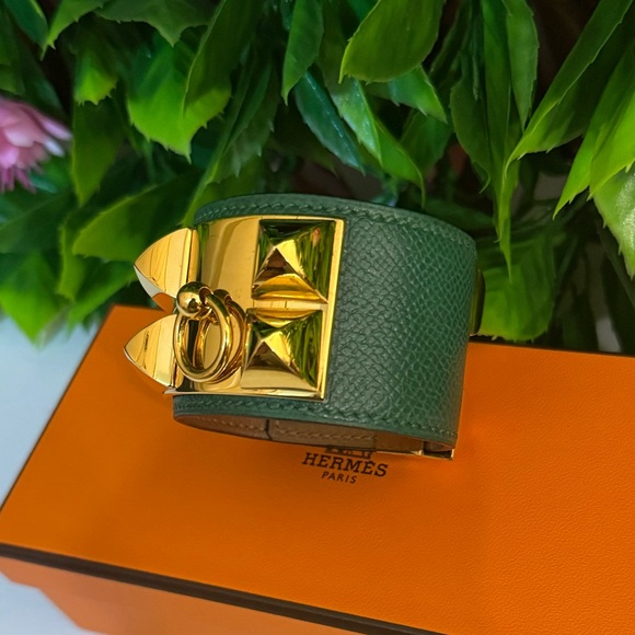 Hermes 18k gold plated Collier de Chien green leather bracelet - Picture 1 of 11